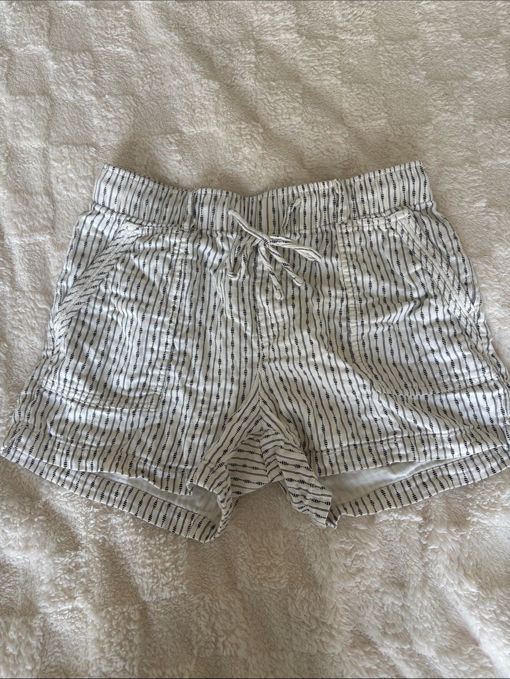 Old Navy Black + White Striped Shorts | Size Small | 100% Cotton | Tie Waist